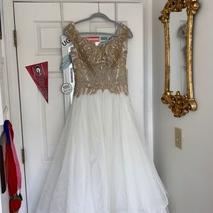 Sherri Hill, size 6 (fits like 4), Ballgown, White